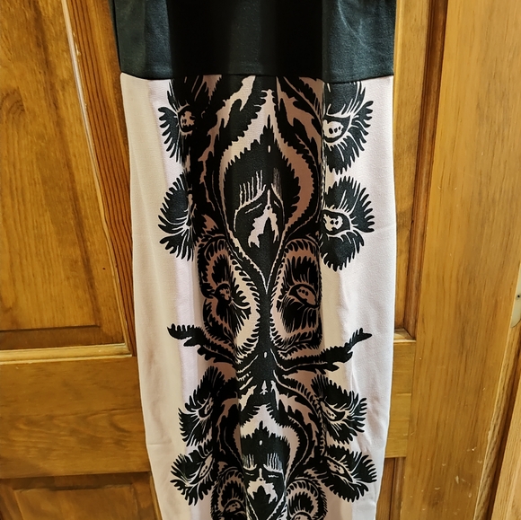 Venus NIP women's medium cold shoulder maxi dress - Picture 3 of 8